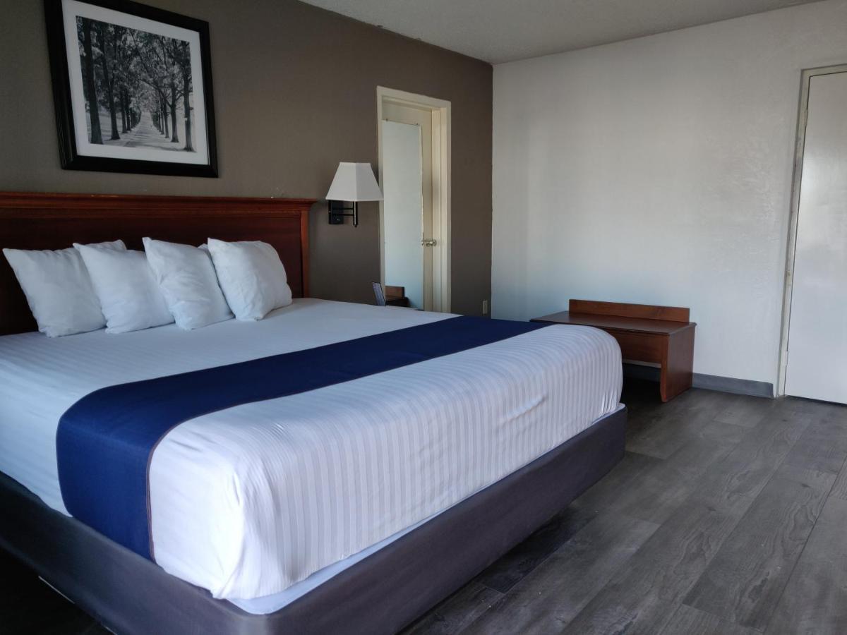 Standard King Room,1004693433:JPEG