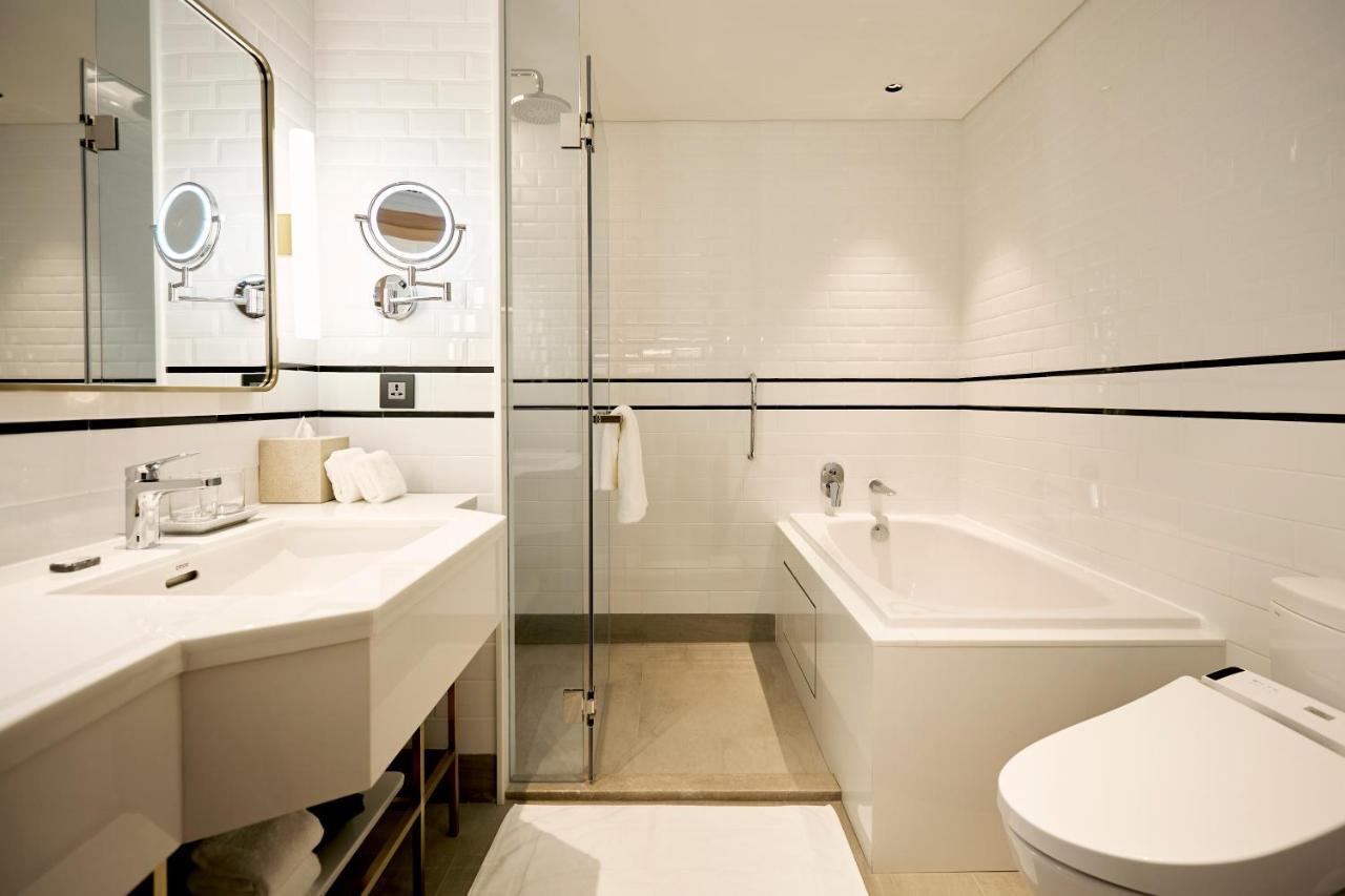 Premier King Room