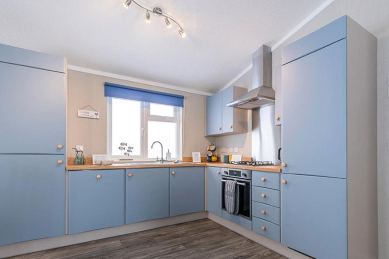 4 Berth Luxury Caravan Pet Free