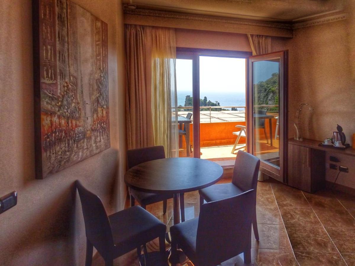 Family Room with Side Sea View
