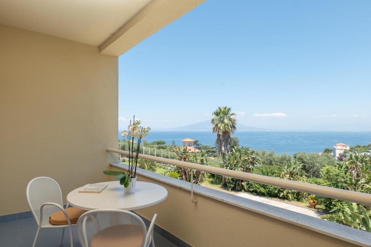 Family Room with Sea View