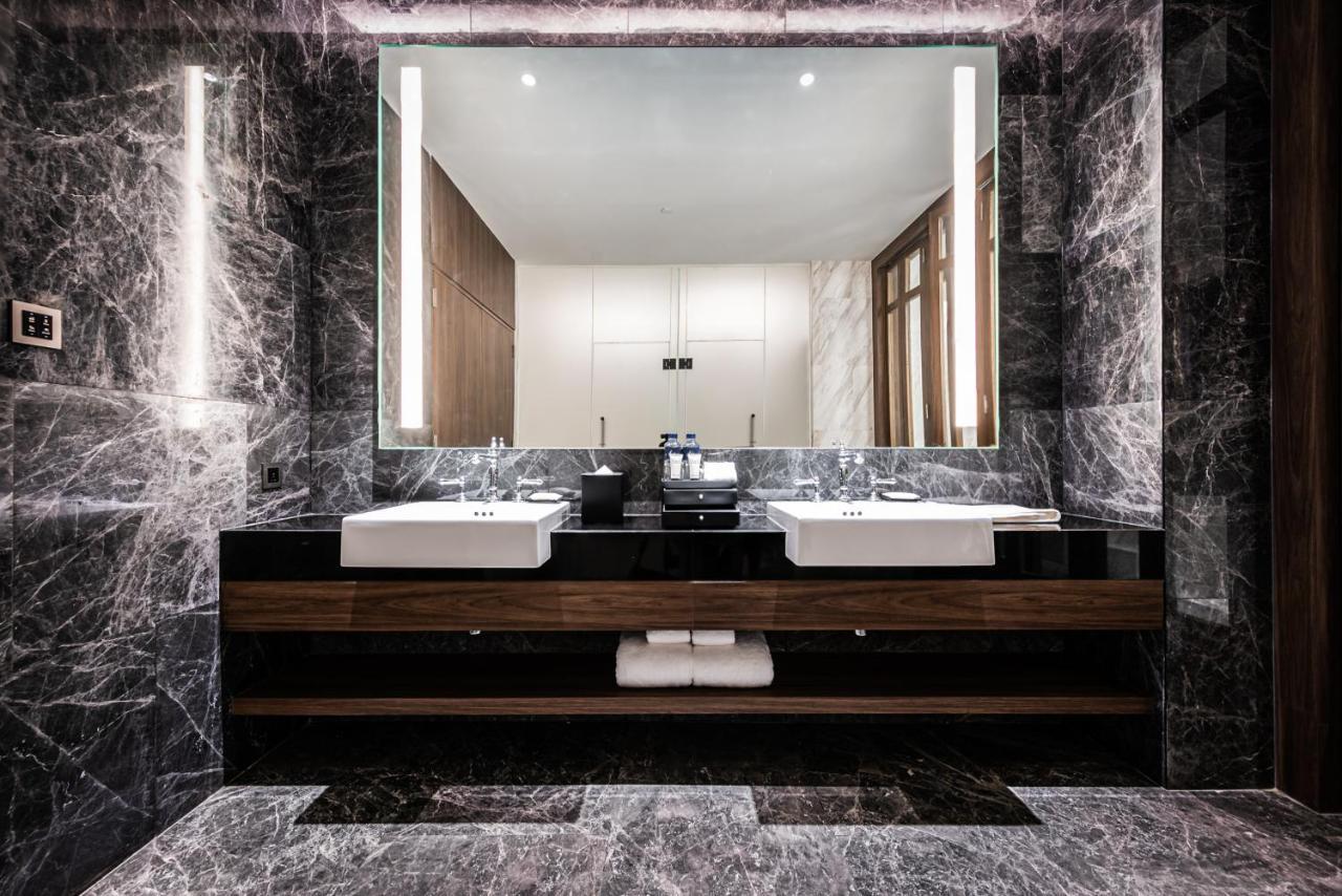 Suite with Spa Bath