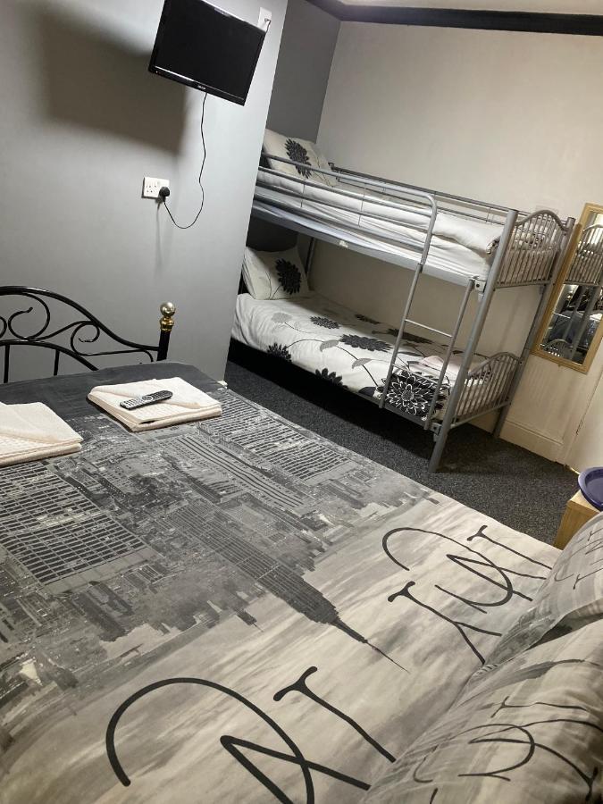Family Room,143286442:JPEG