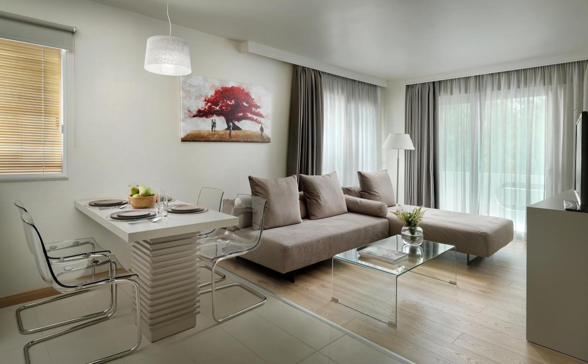 Corner Suite