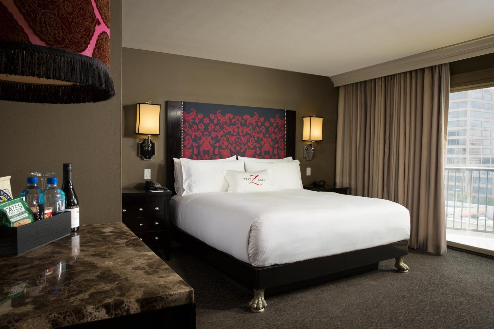 Premium Balcony Room - 1 King Bed