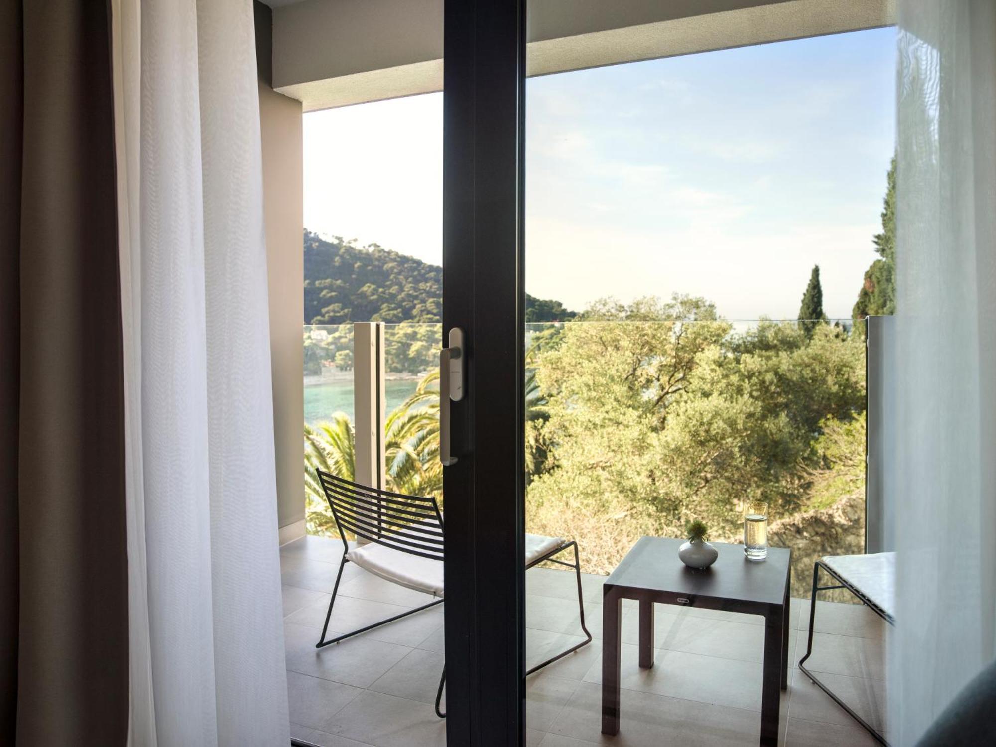 Executive Suite with Balcony