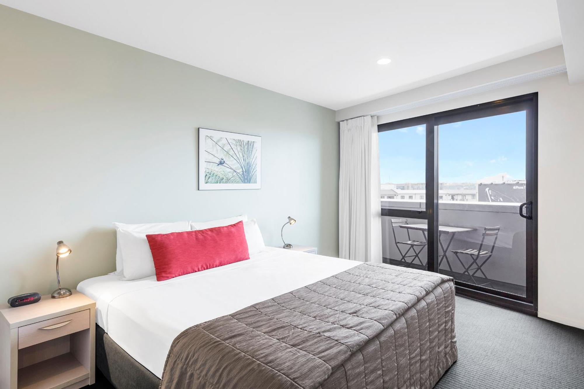 One-Bedroom Suite,1213013248:JPEG