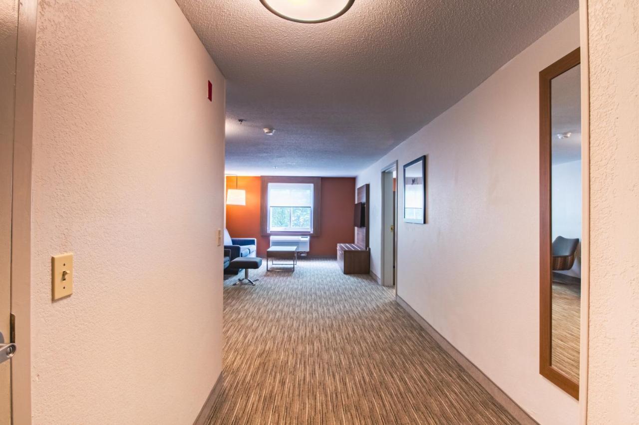 One-Bedroom King Suite