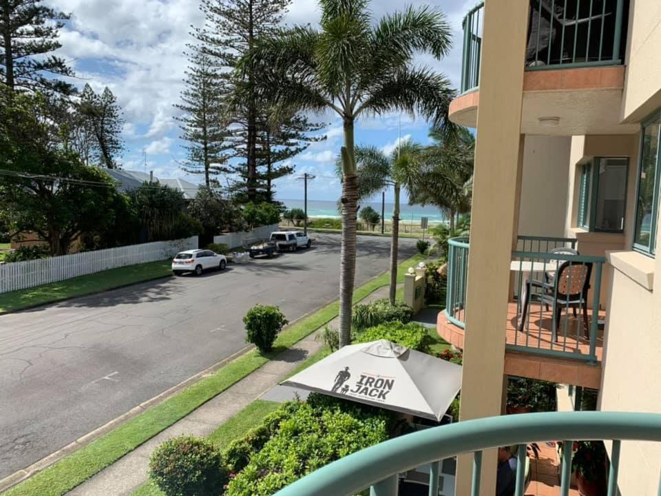 Apartment Balcony,1267891135:JPEG
