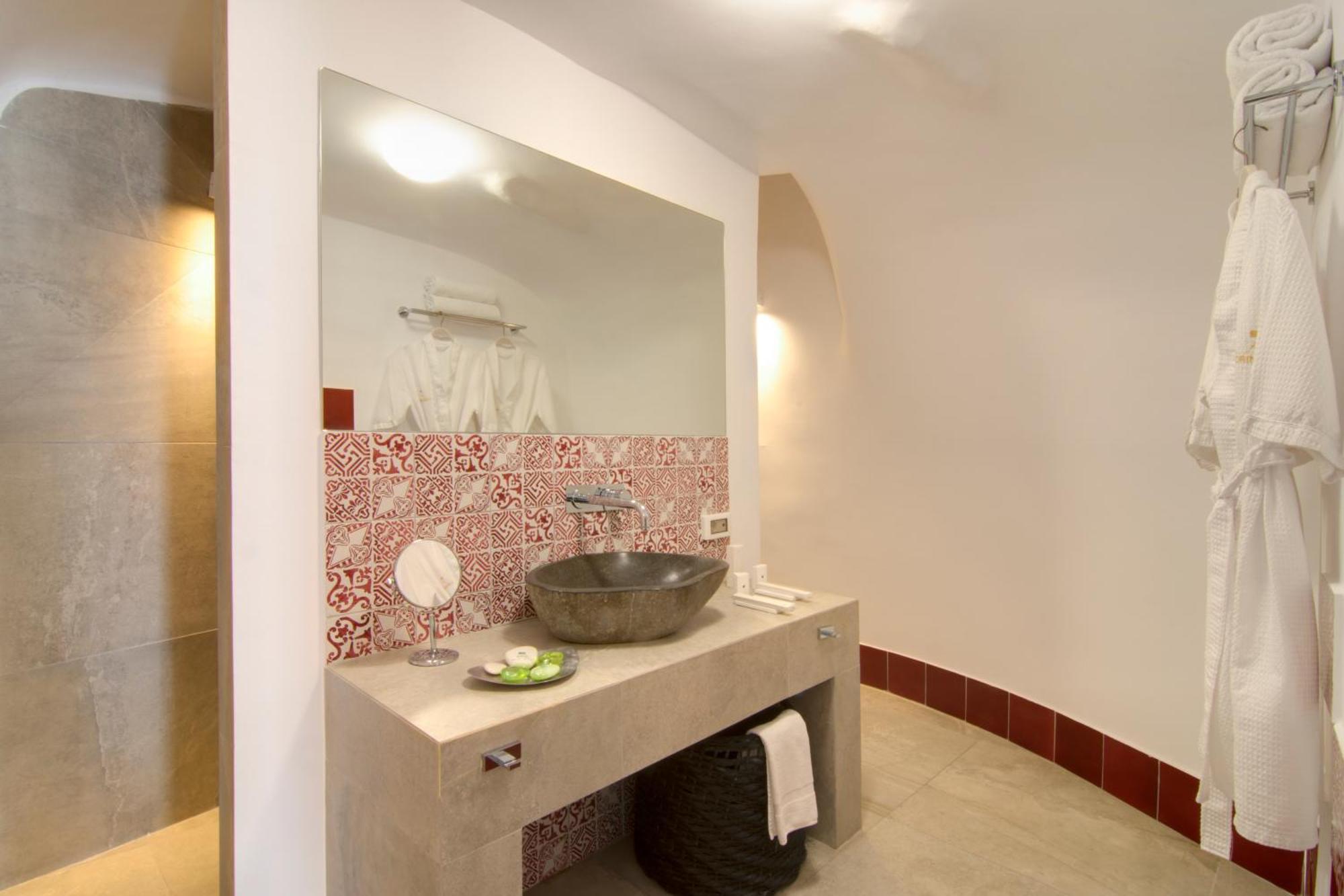 Grand Suite Private Pool & Caldera View,645899019:JPEG