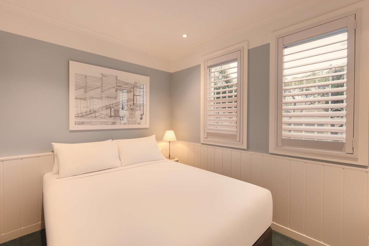 One-Bedroom Apartment,1228327988:JPEG