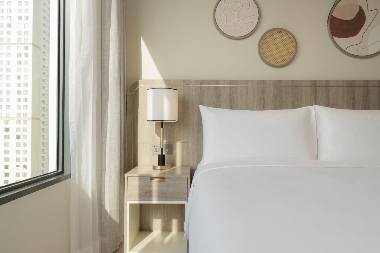 King Studio Suite with Living Area,1365386024:JPEG