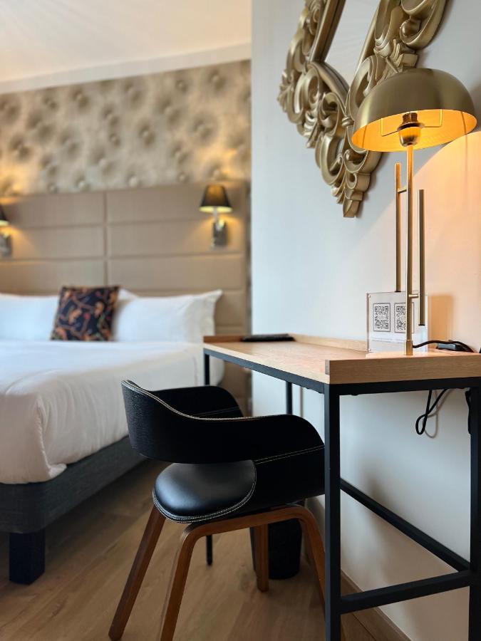 Executive Room,1774424482:JPEG