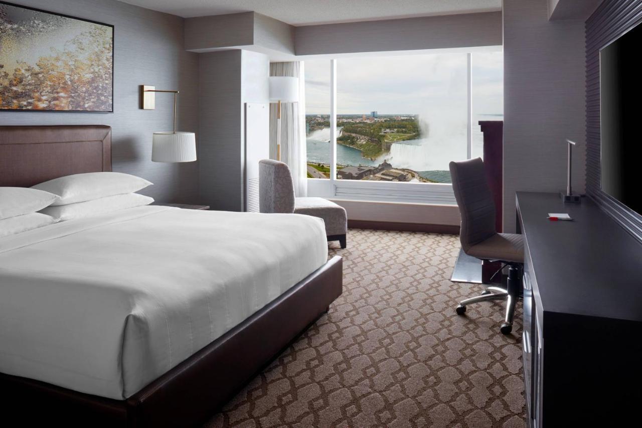 King Room Whirlpool Superior Falls View,1592052326:JPEG