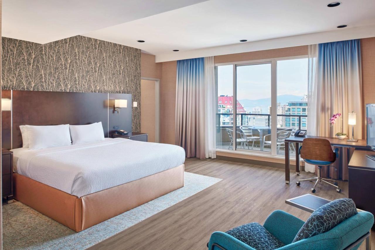 1 Bedroom Penthouse Suite 1 King Sofa bed Top floor,1706720411:JPEG