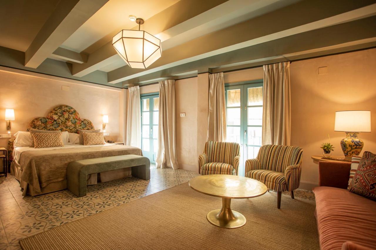 Junior Suite (2 Adults)