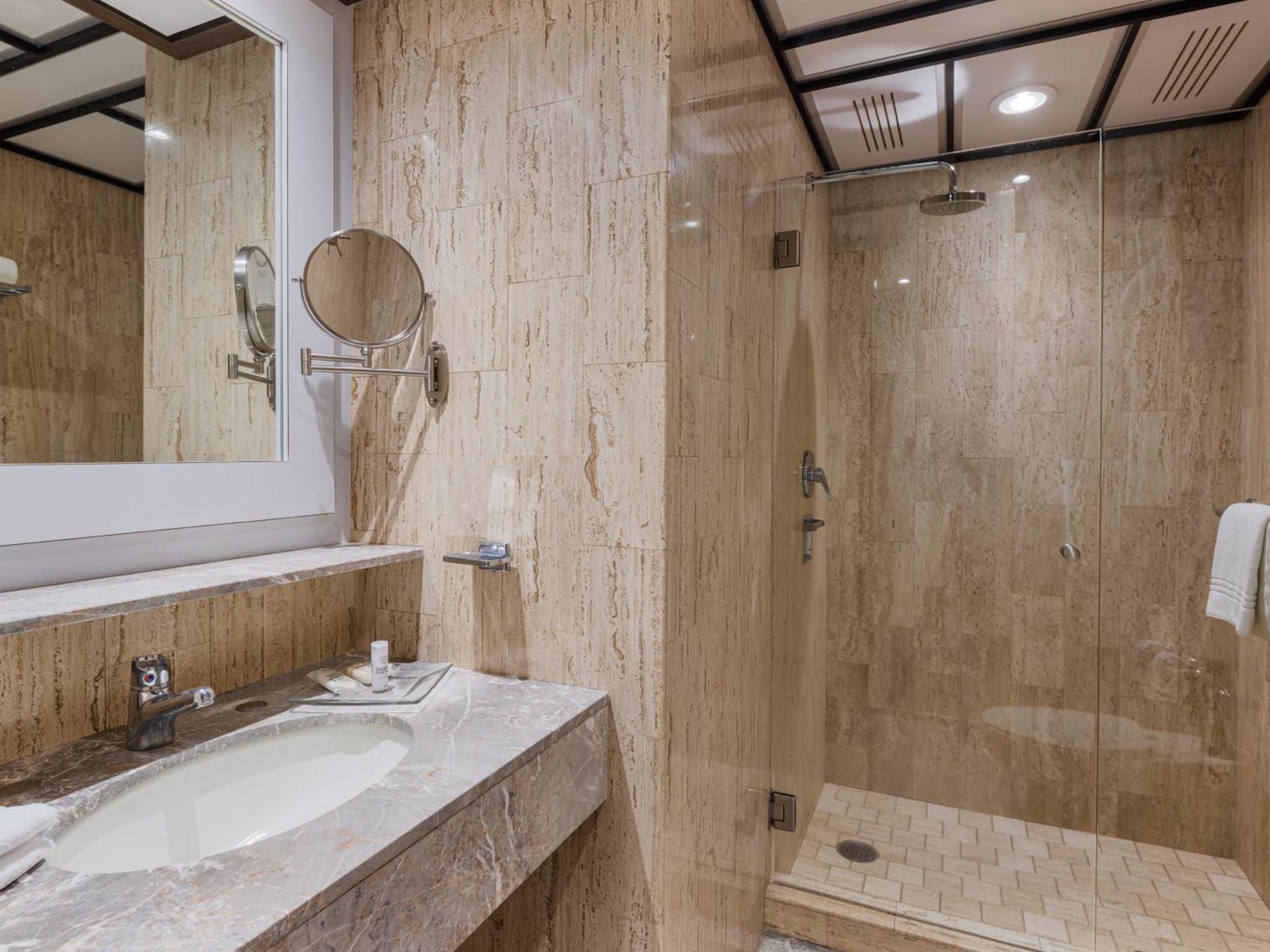 Double Room with Two Double Beds - Non-Smoking