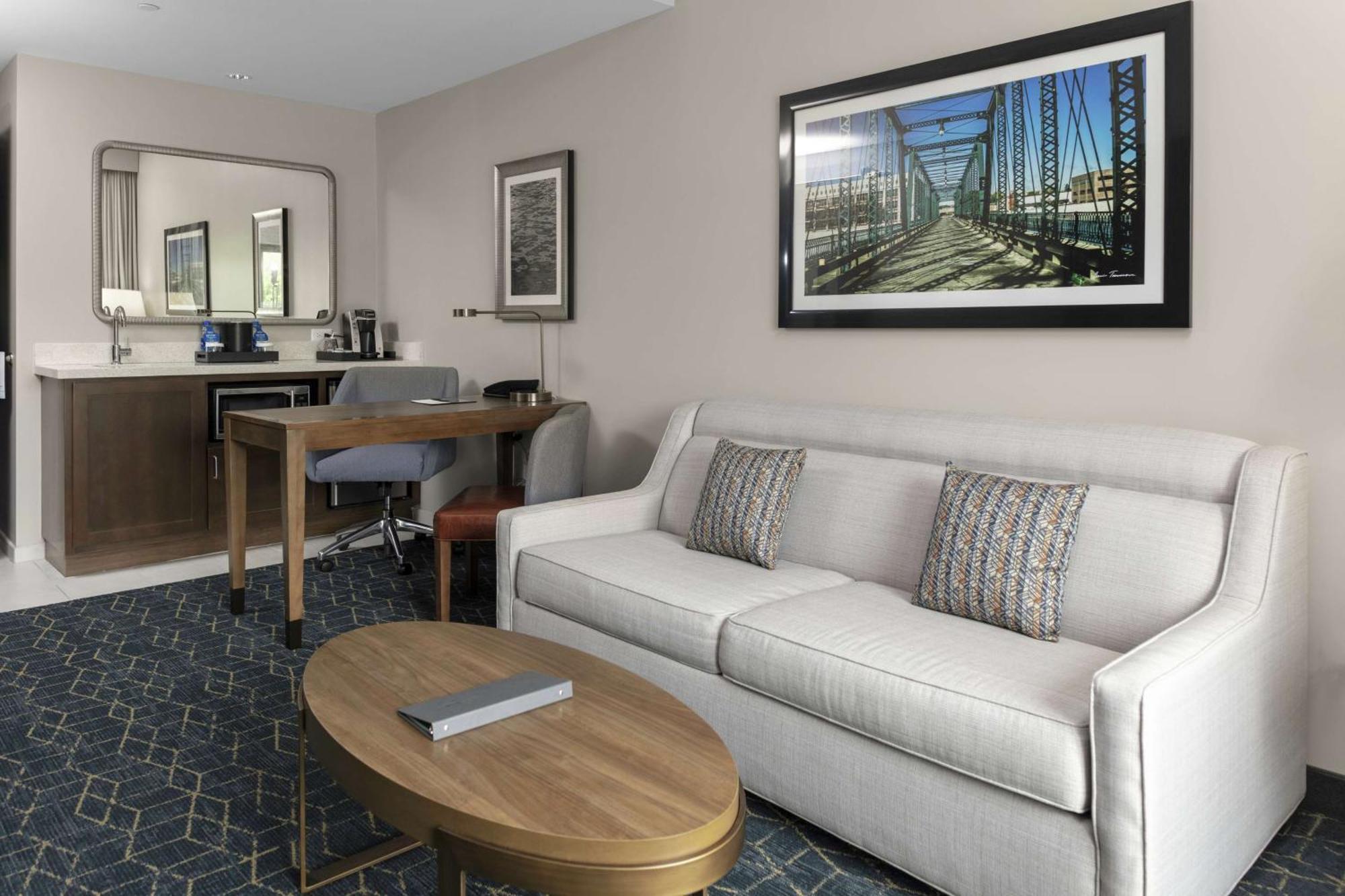 King Studio Suite