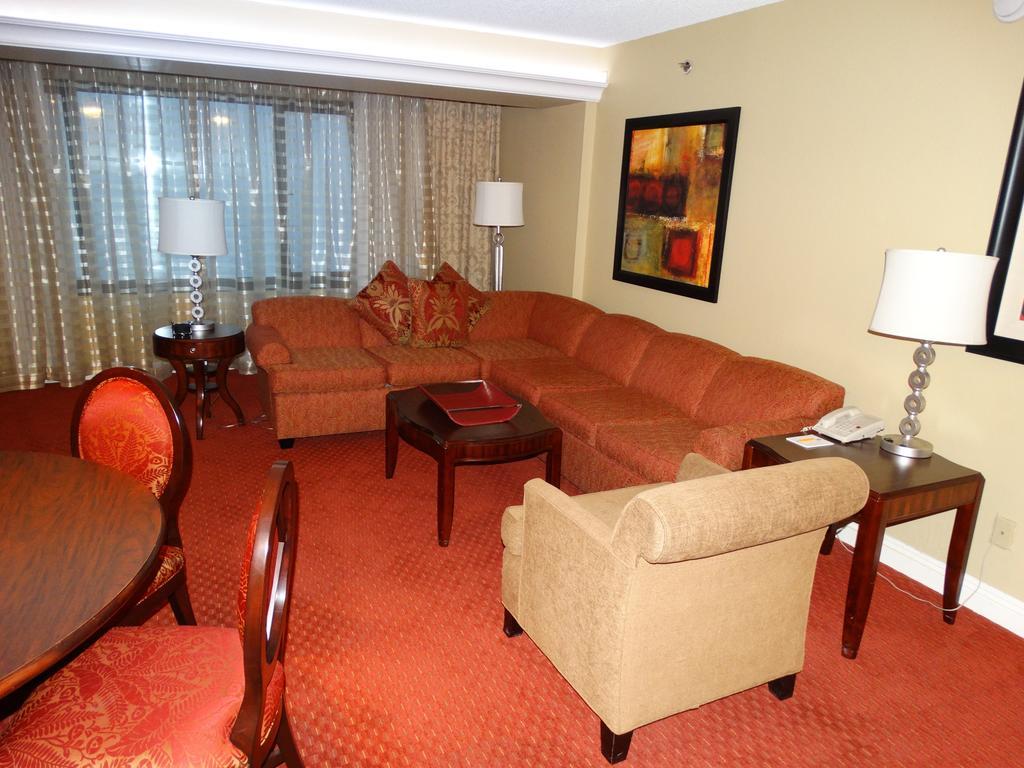 Two-Bedroom Suite,175600569:JPEG