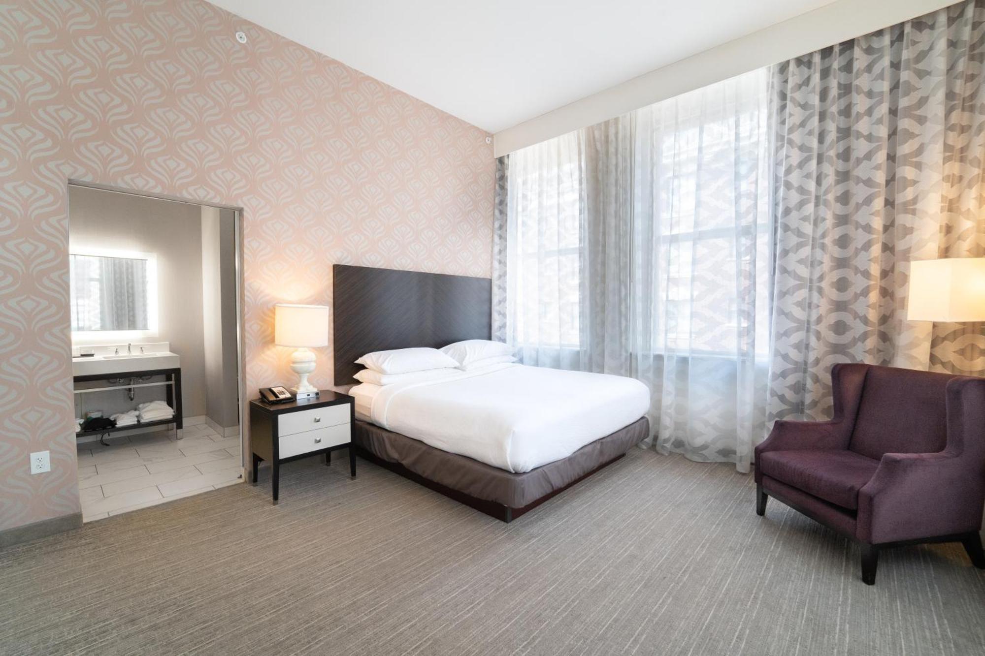 King Studio Suite - Hearing Accessible