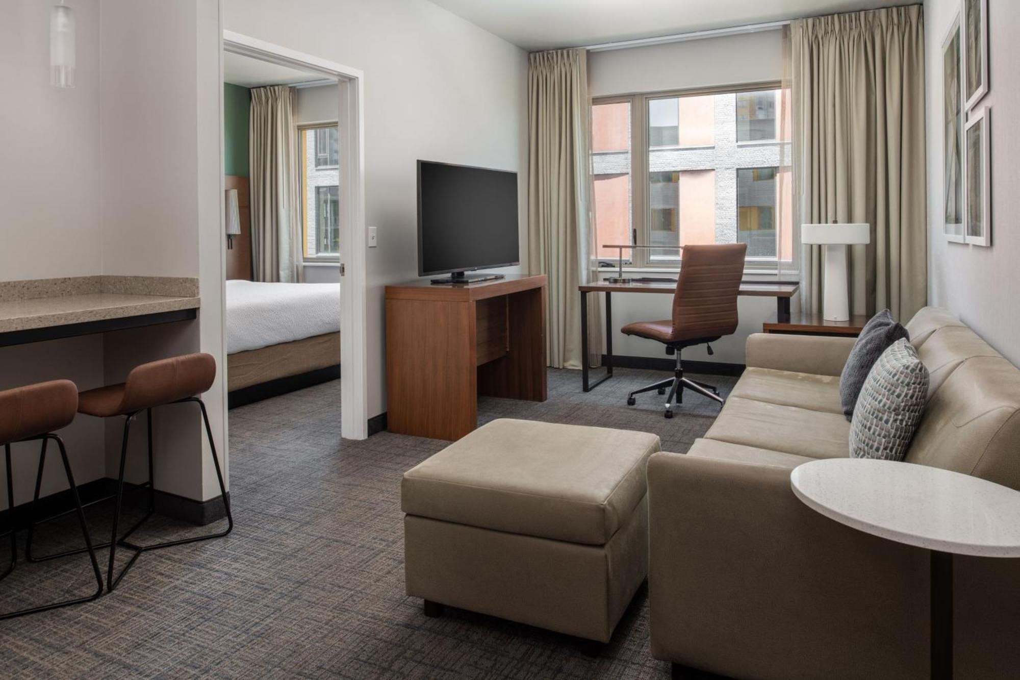 One-Bedroom King Suite,1541163427:JPEG