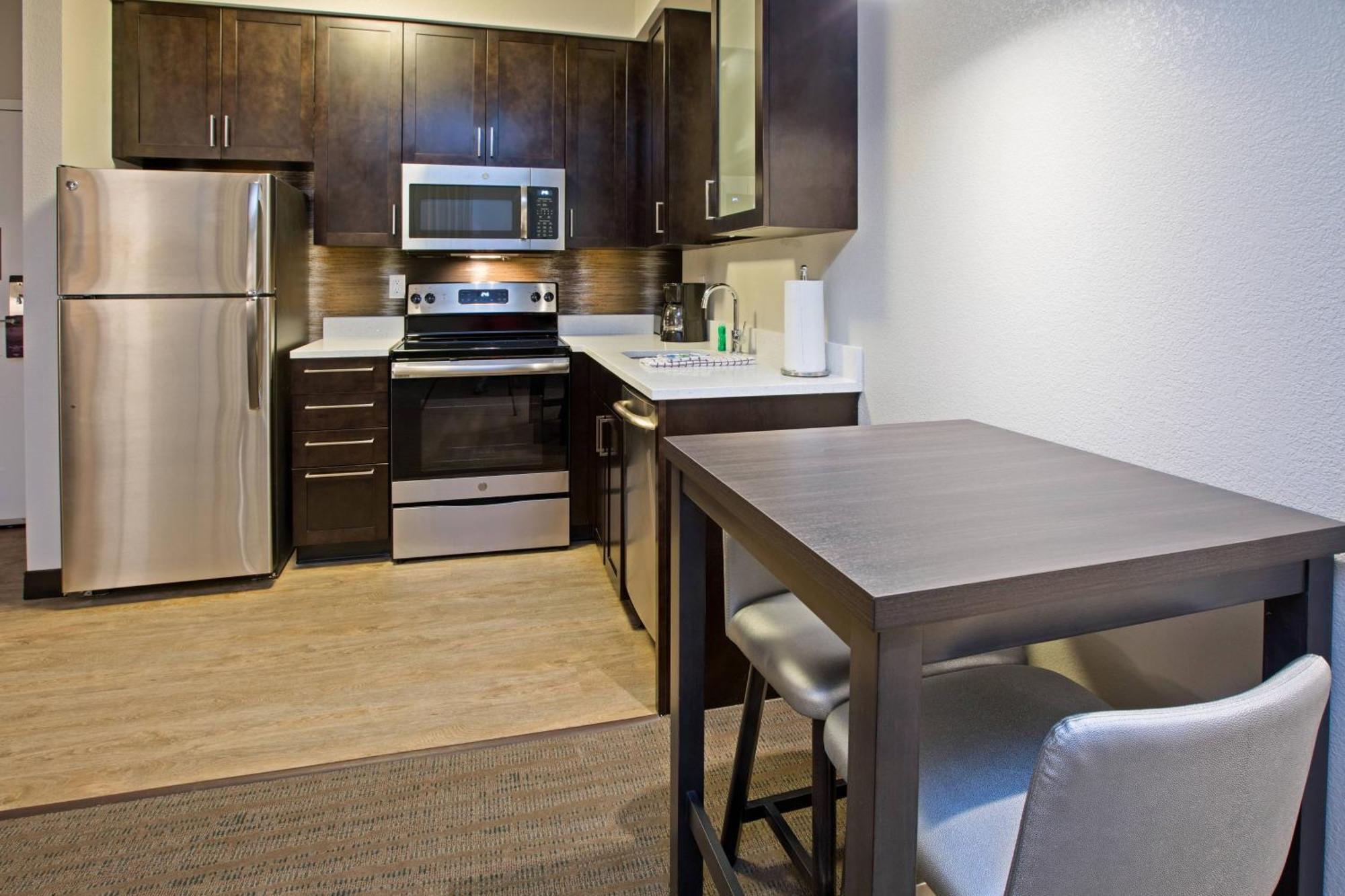 1 Bedroom Executive Suite, King, Sofa bed