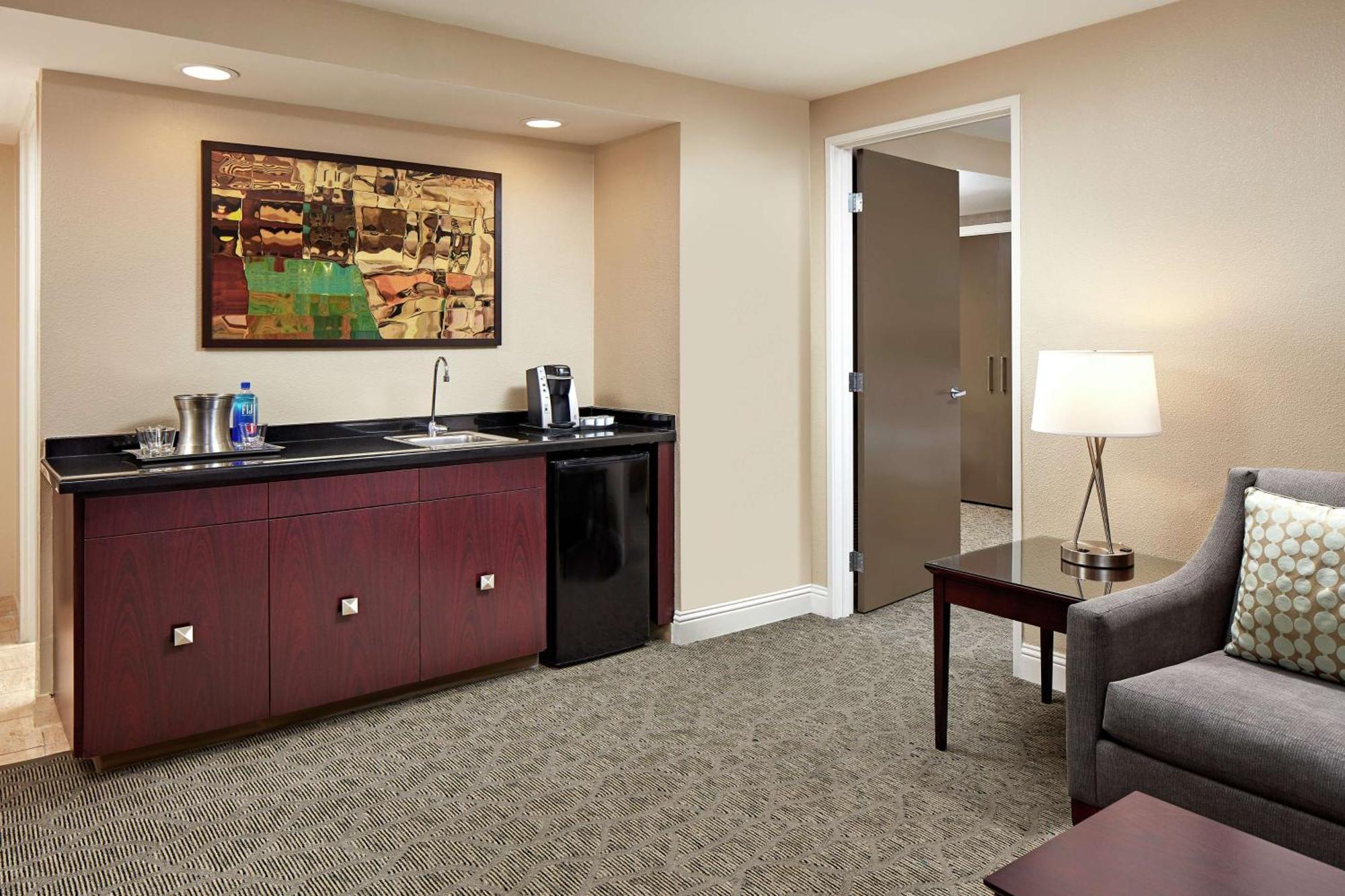 One-Bedroom Double Suite with Two Double Beds