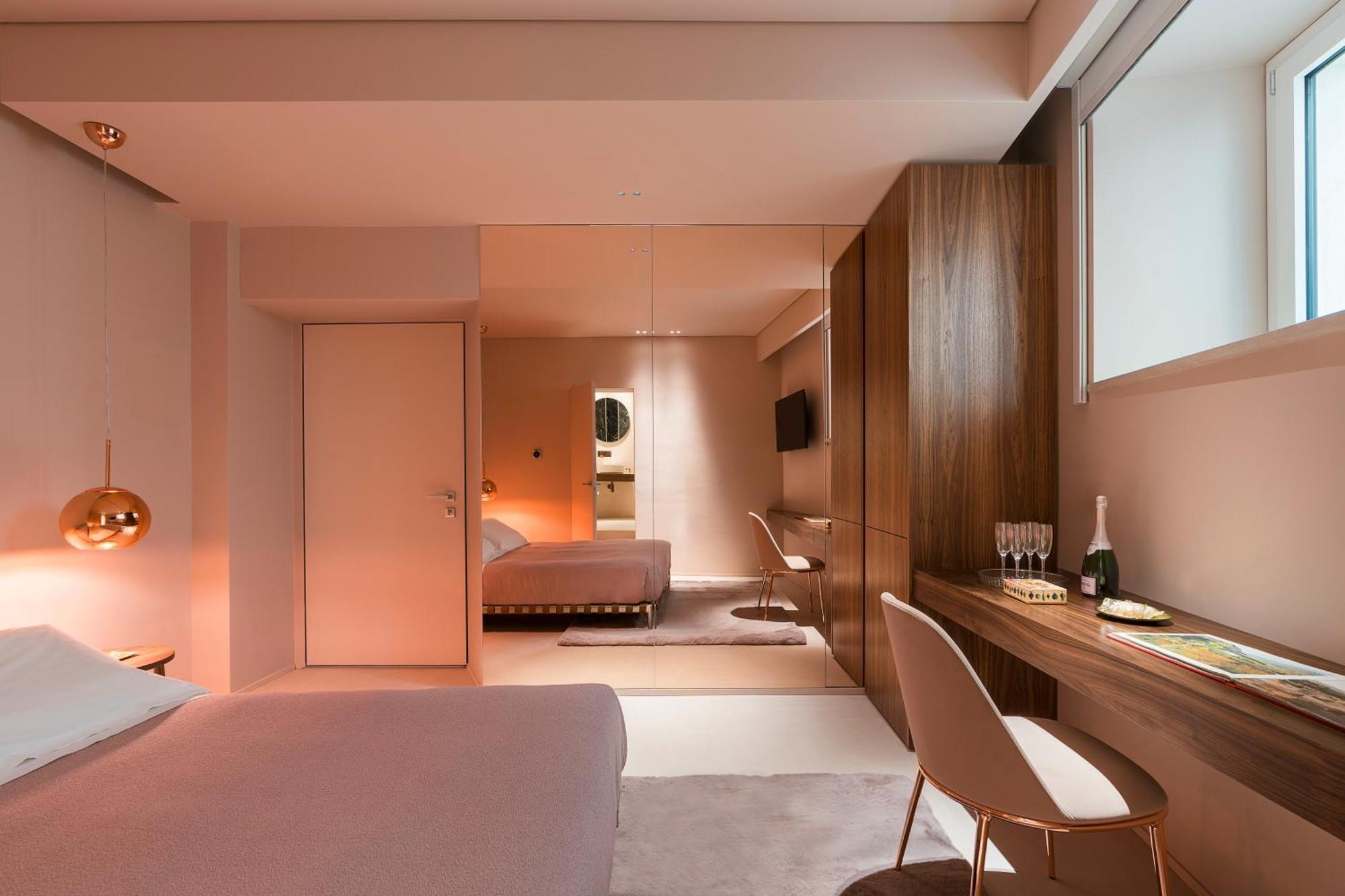 Deluxe Room,1583805039:JPEG