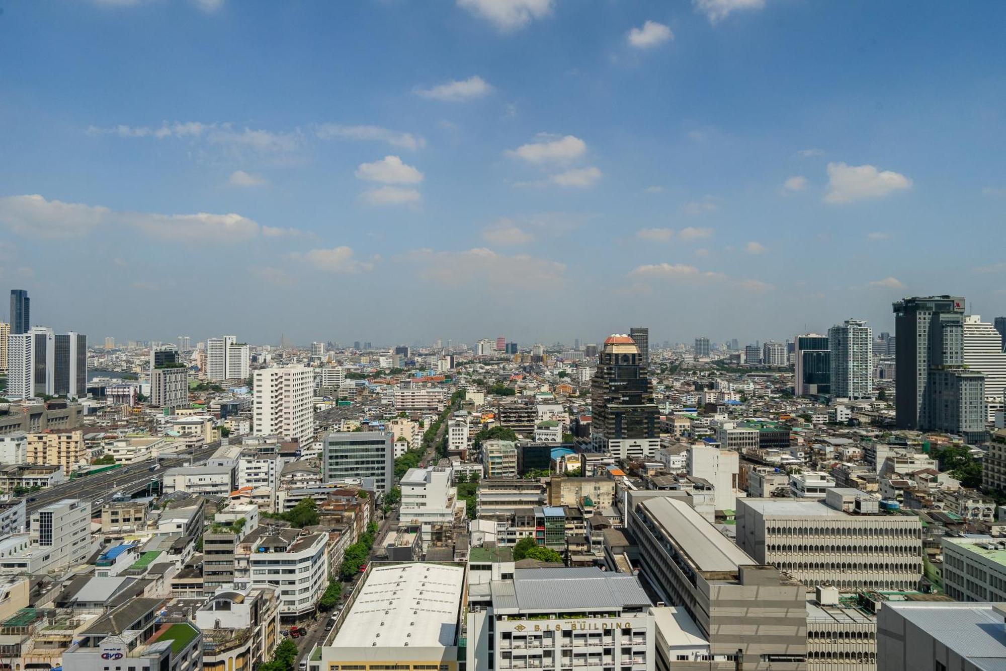 Premium Twin Room with City View and Lounge Access