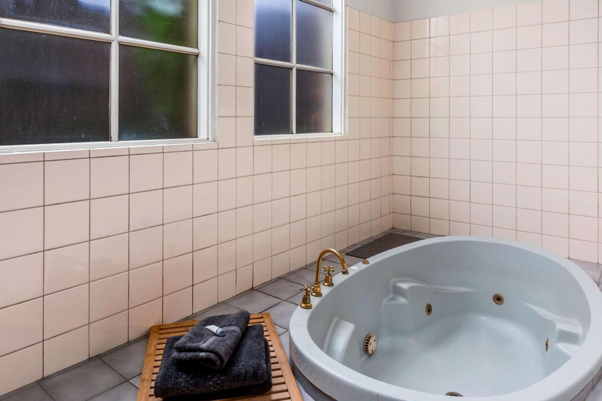 King Room Spa,1657174423:JPEG