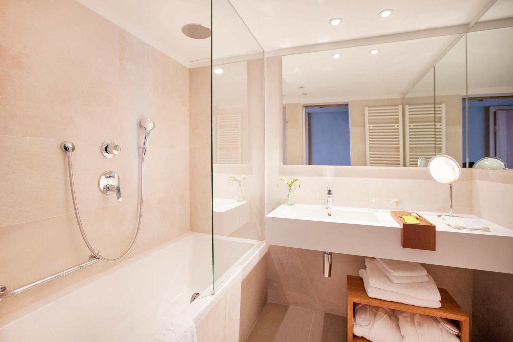 Women's day special in Junior Suite sea view balcony