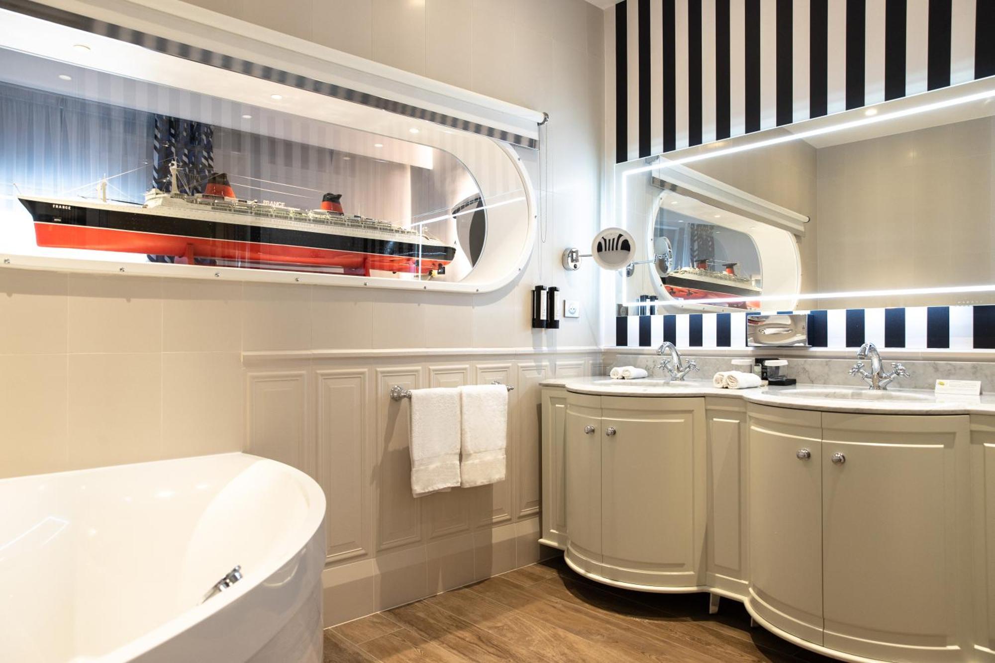 Signature Junior Suite,1606552156:JPEG