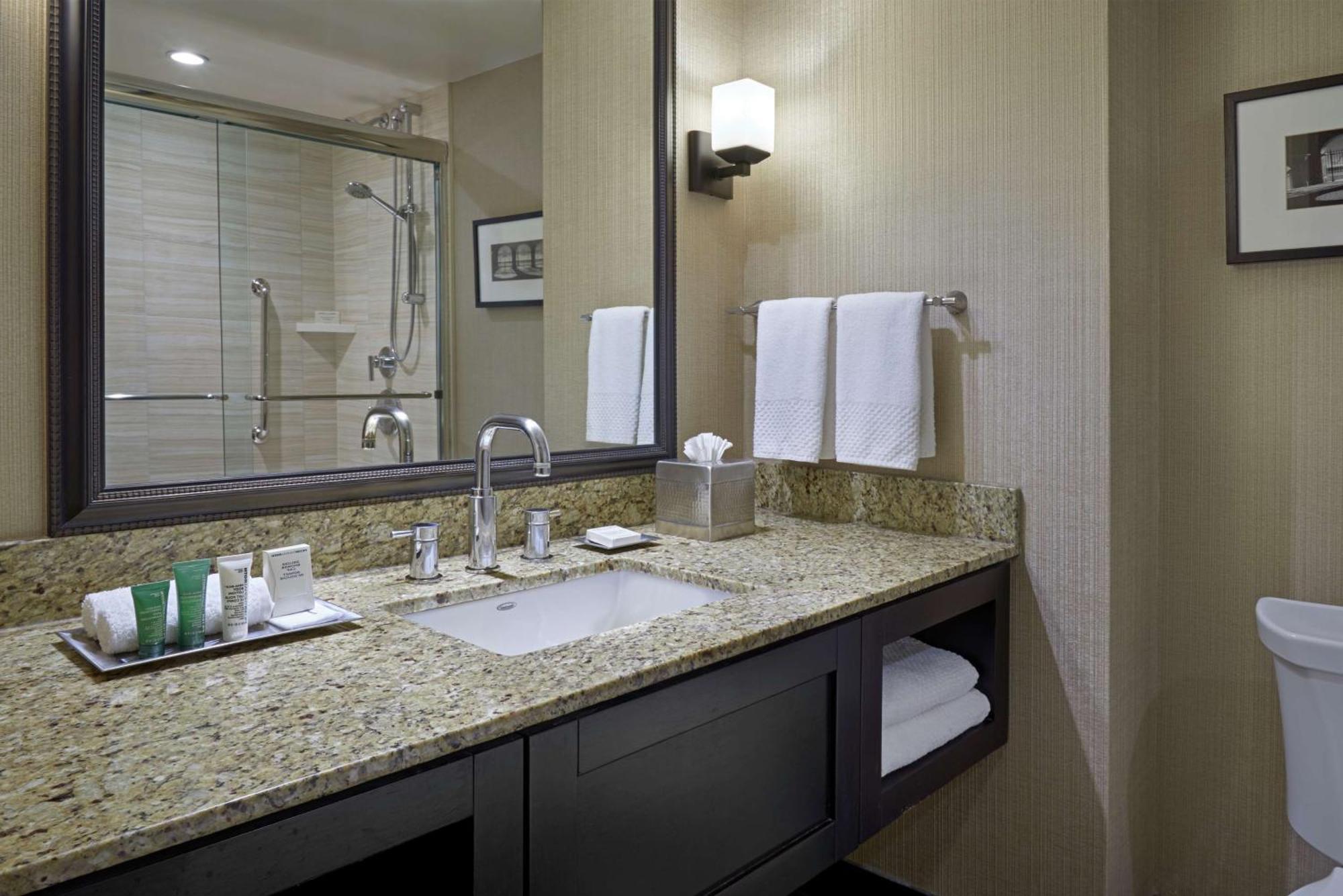 Deluxe King Room,1657145934:JPEG