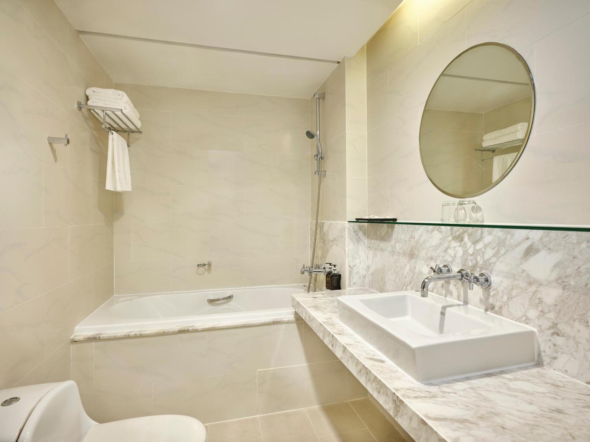 Premier Deluxe Double Room,1613667747:JPEG