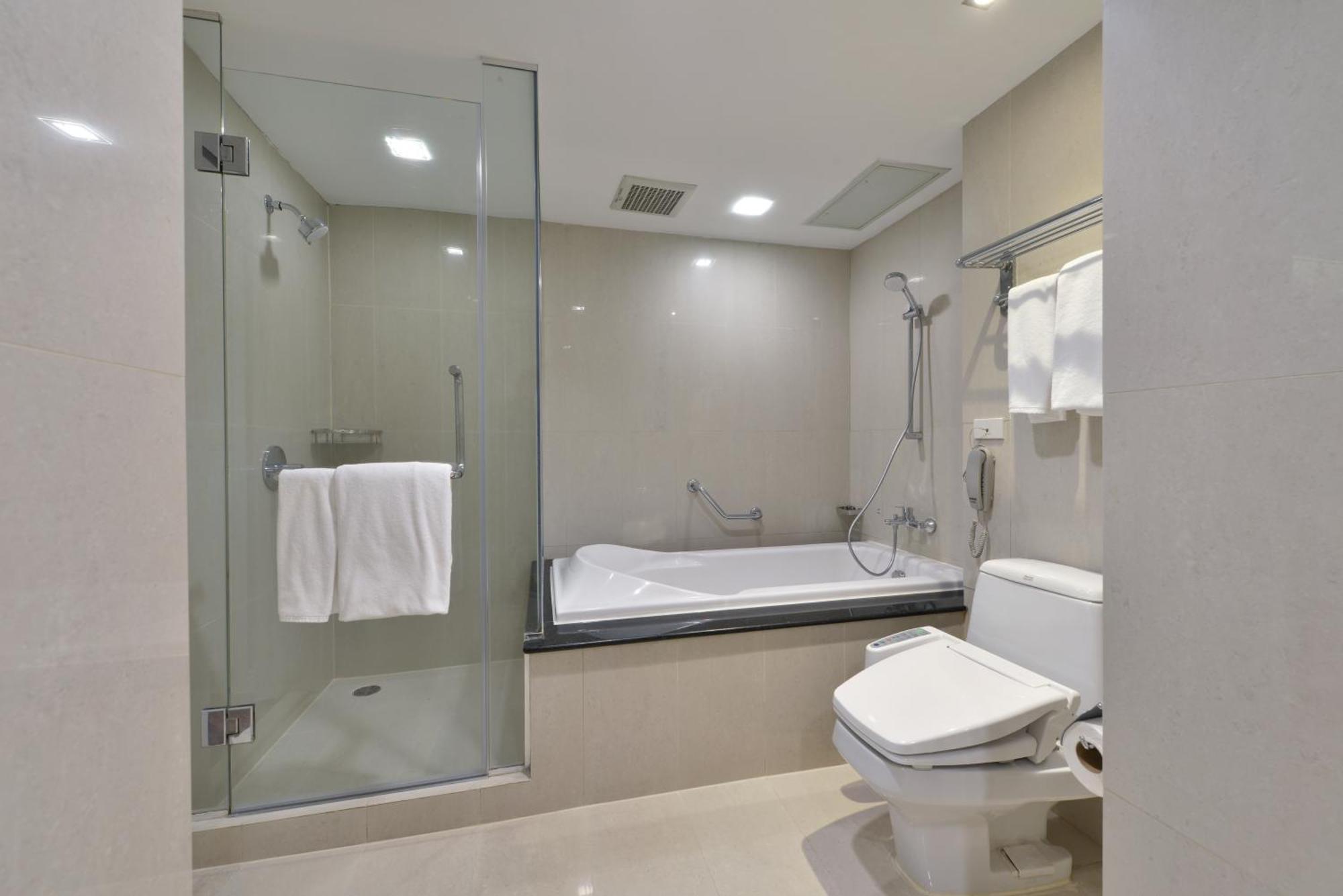 One Bedroom Premium Grand Suite