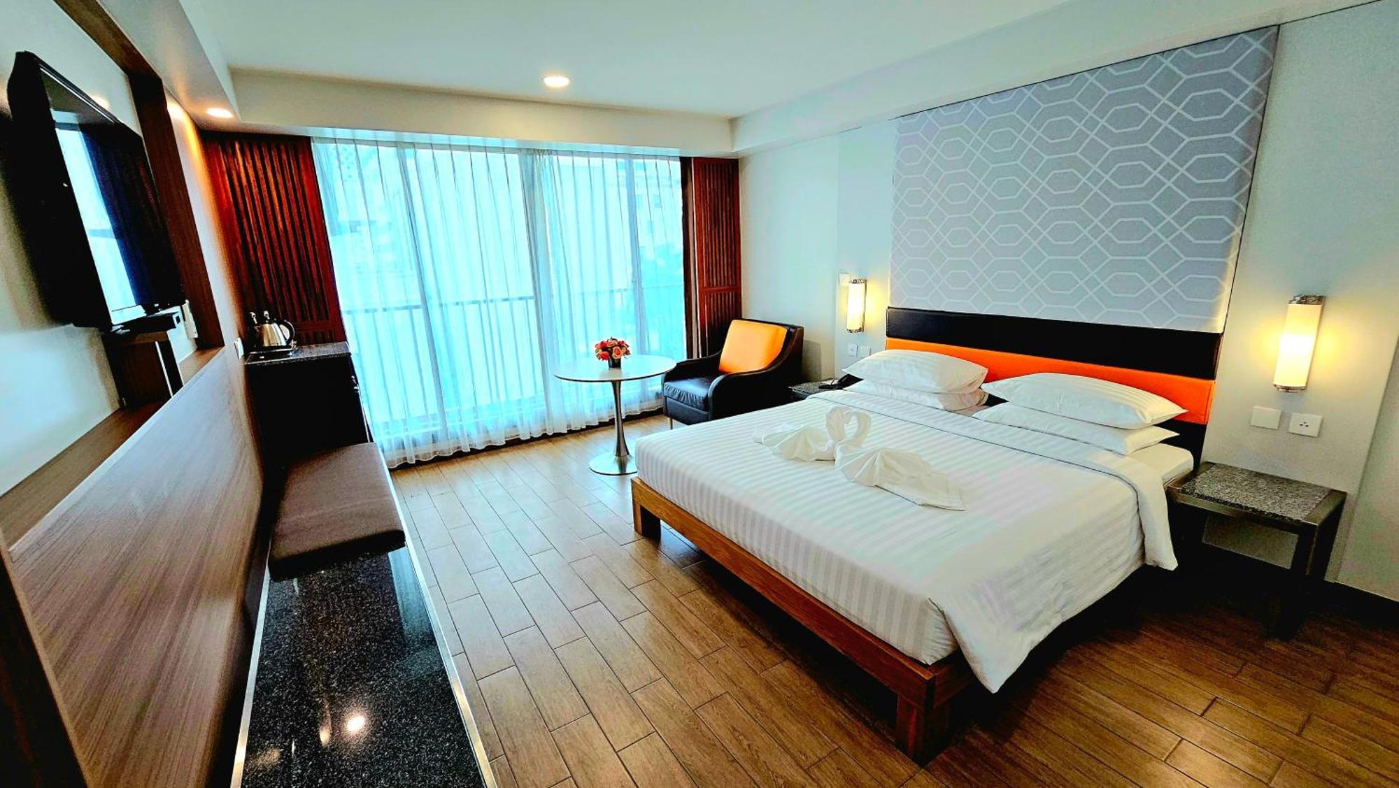 Deluxe King Room