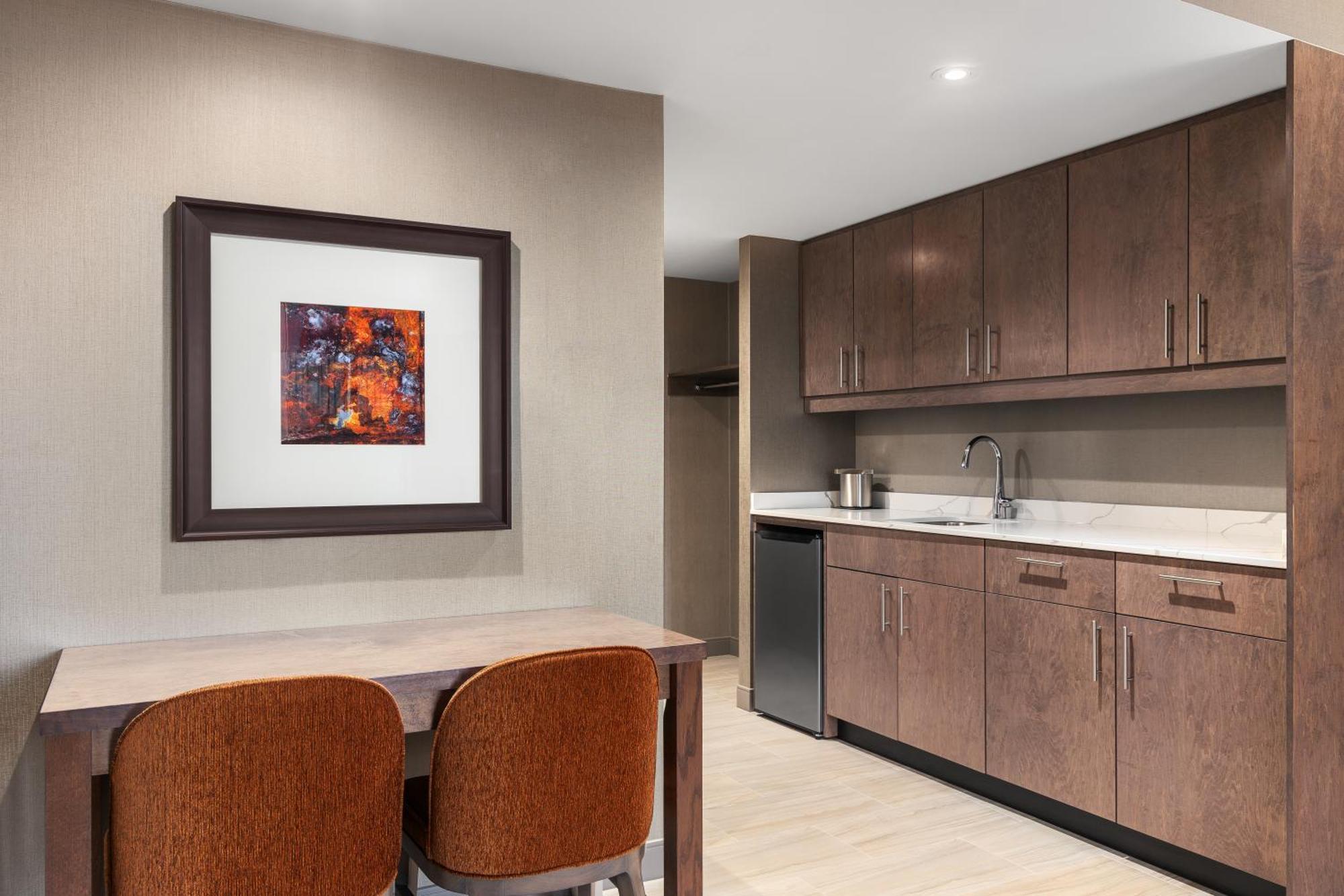 Two-Bedroom King Suite,1624761197:JPEG