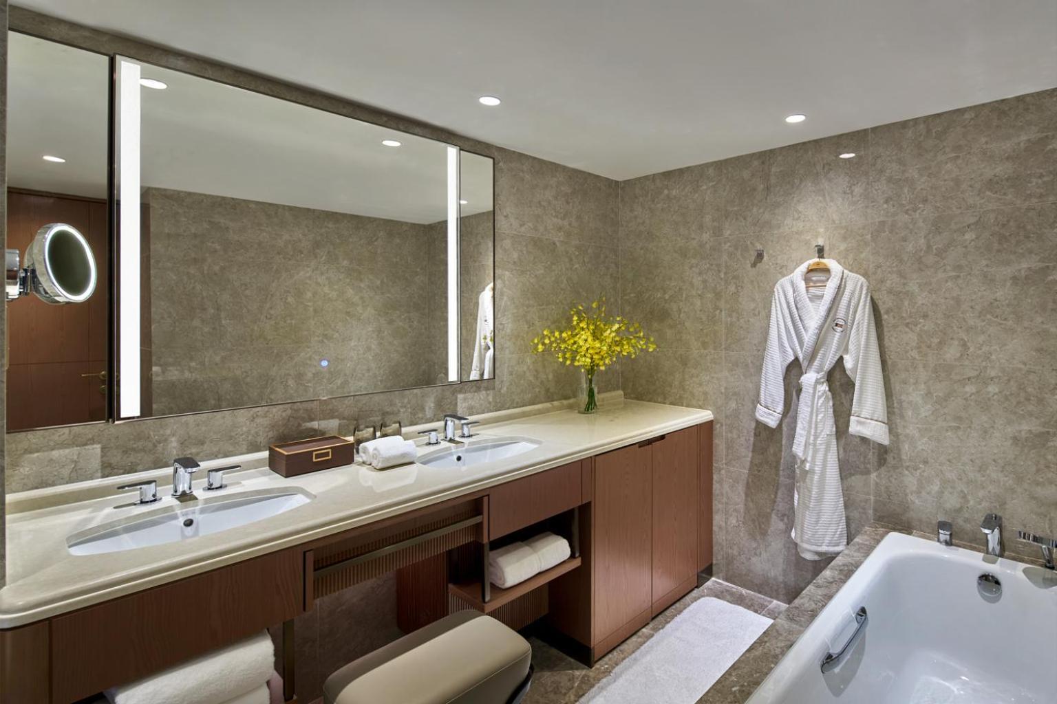 Premium Harbour Suite