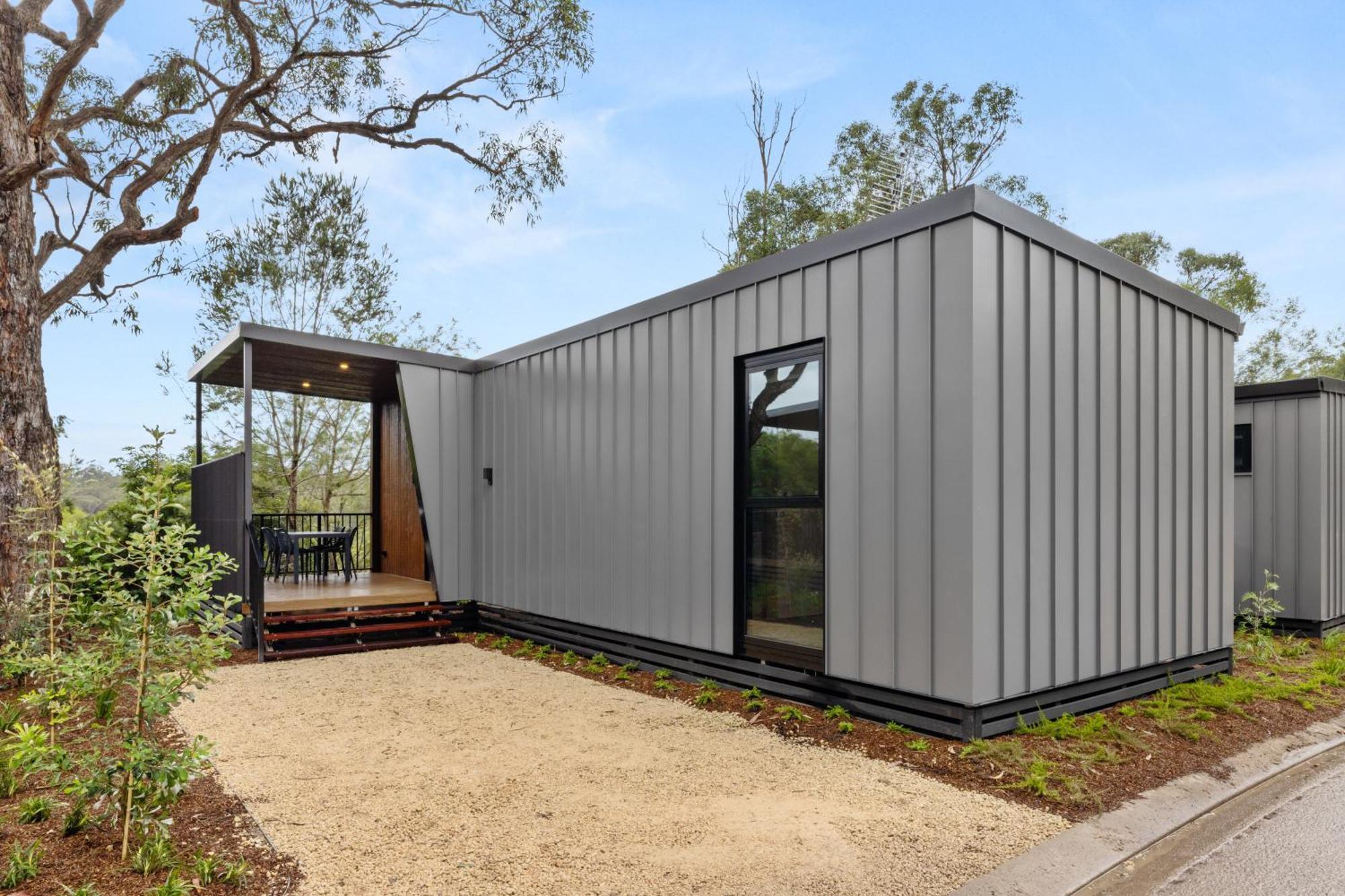 Deluxe 2 Bedroom Cabin - Sleeps 4
