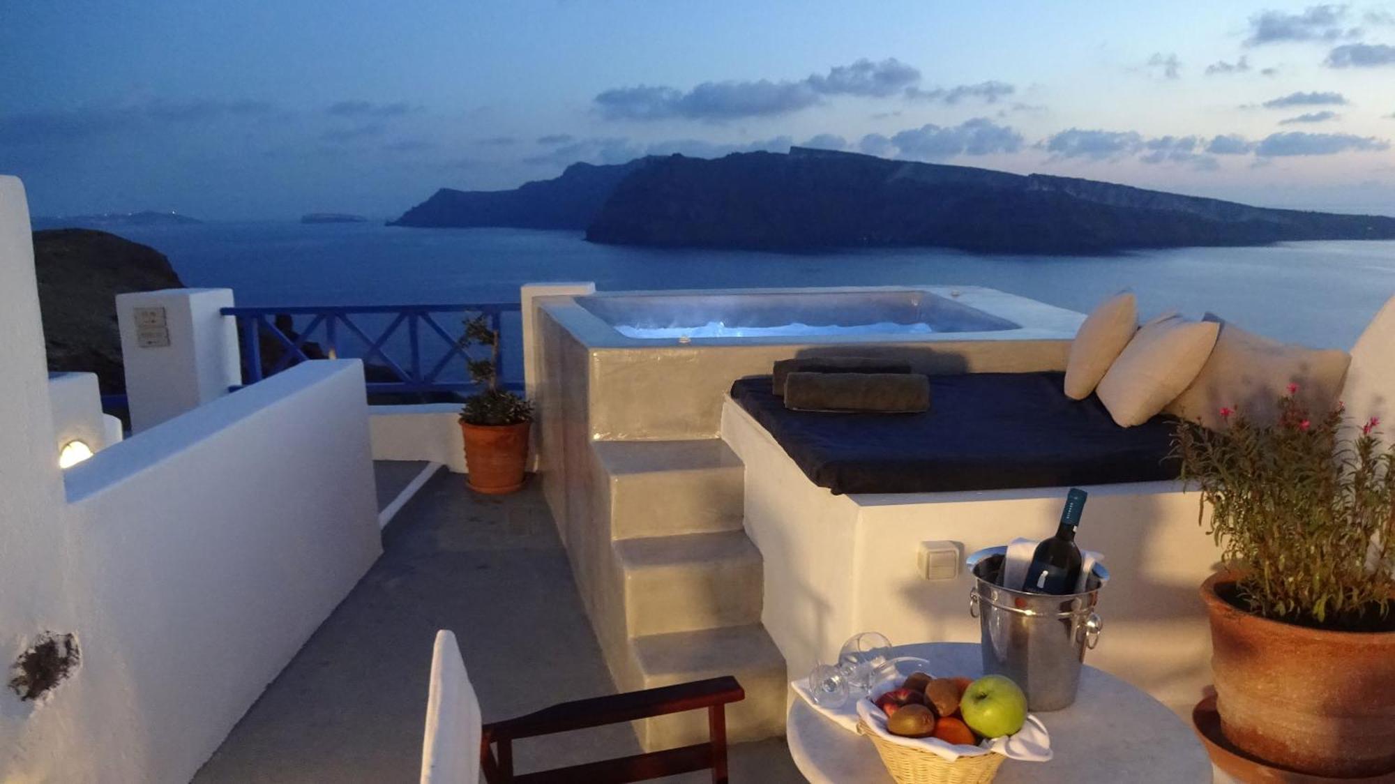 Premium Honeymoon Plunge Pool Suite with Sunset View