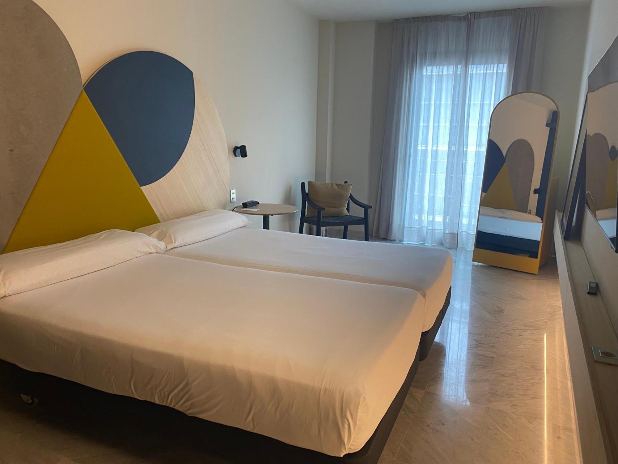 Twin Room with Balcony (2 Adults)