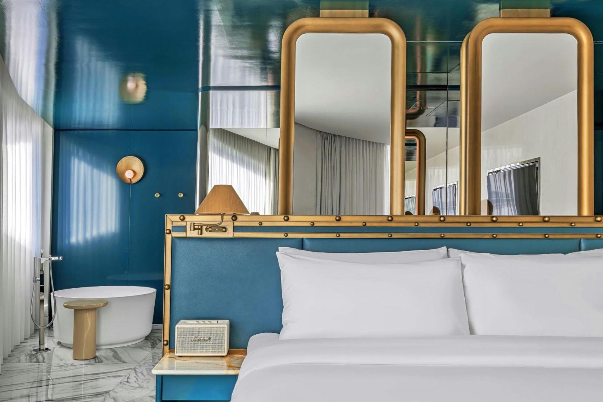 Supreme King Suite