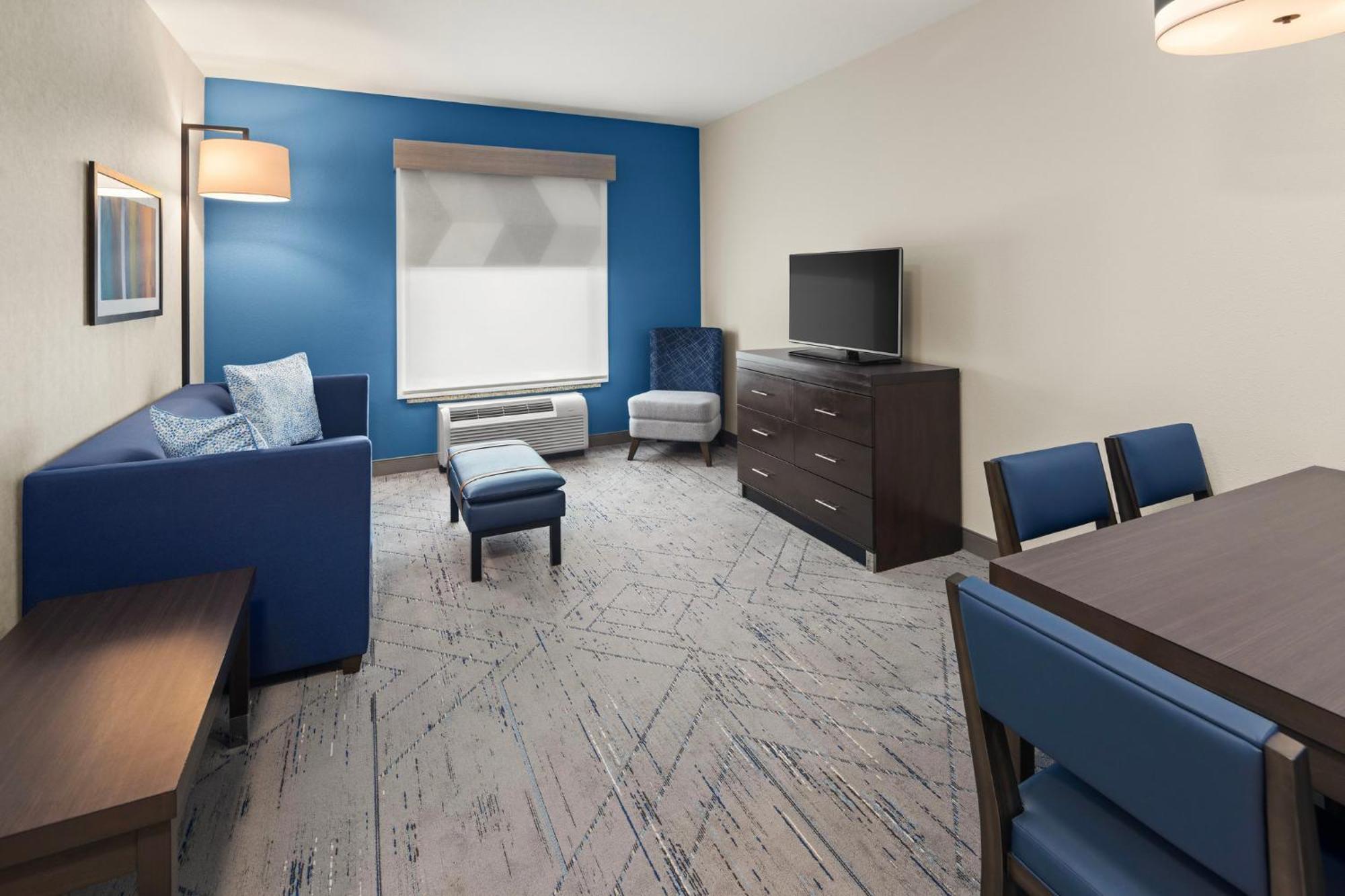 One-Bedroom Suite
