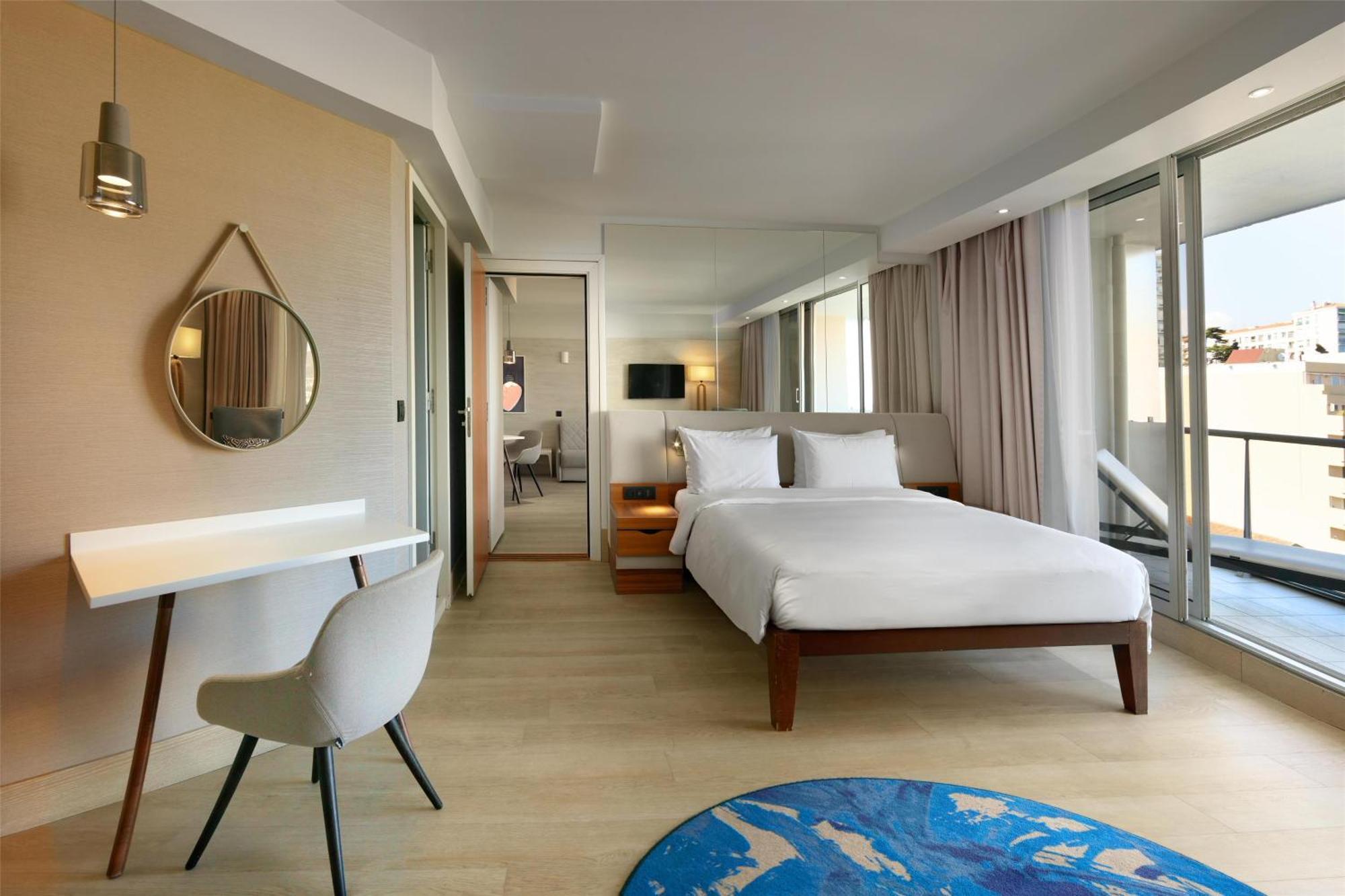 Junior Suite with Terrace and Bay View