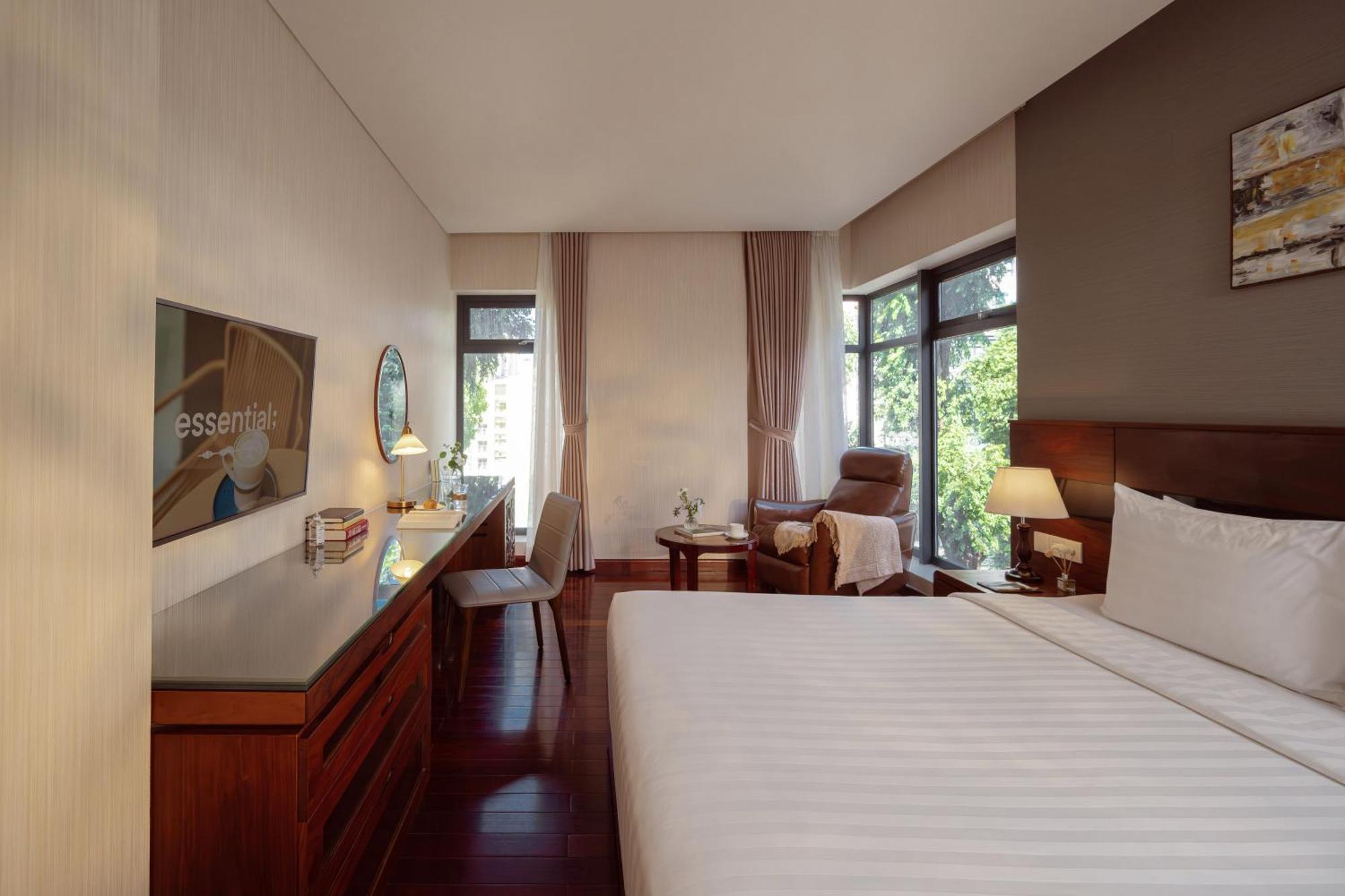 Deluxe Double Room with City View