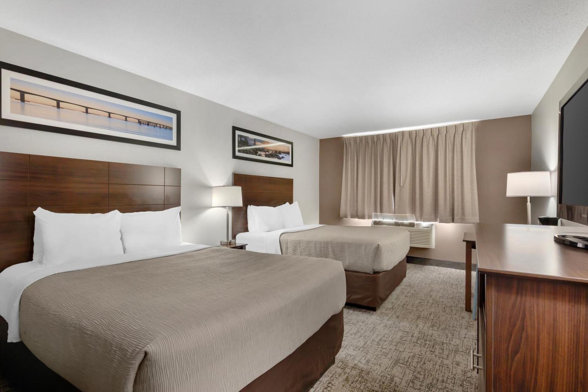 Upgraded Business Room with Two Queen Beds - Non-Smoking