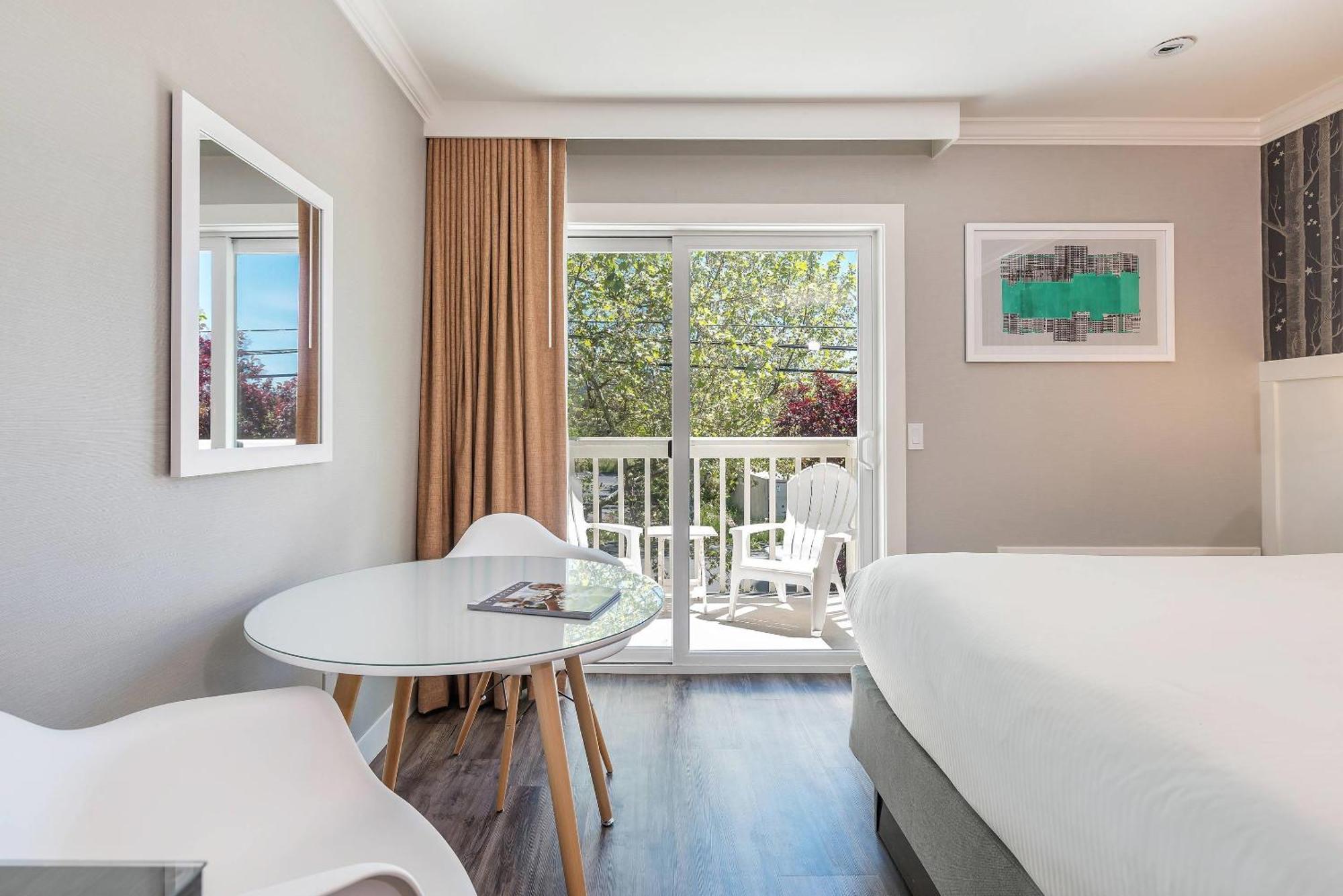 Queen Room with Two Queen Beds and Patio - Non-Smoking
