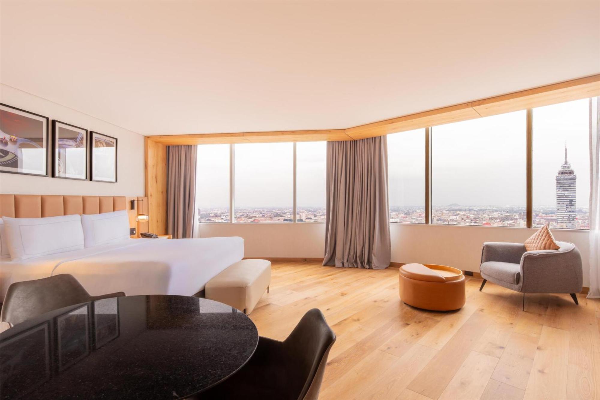 King Studio Suite