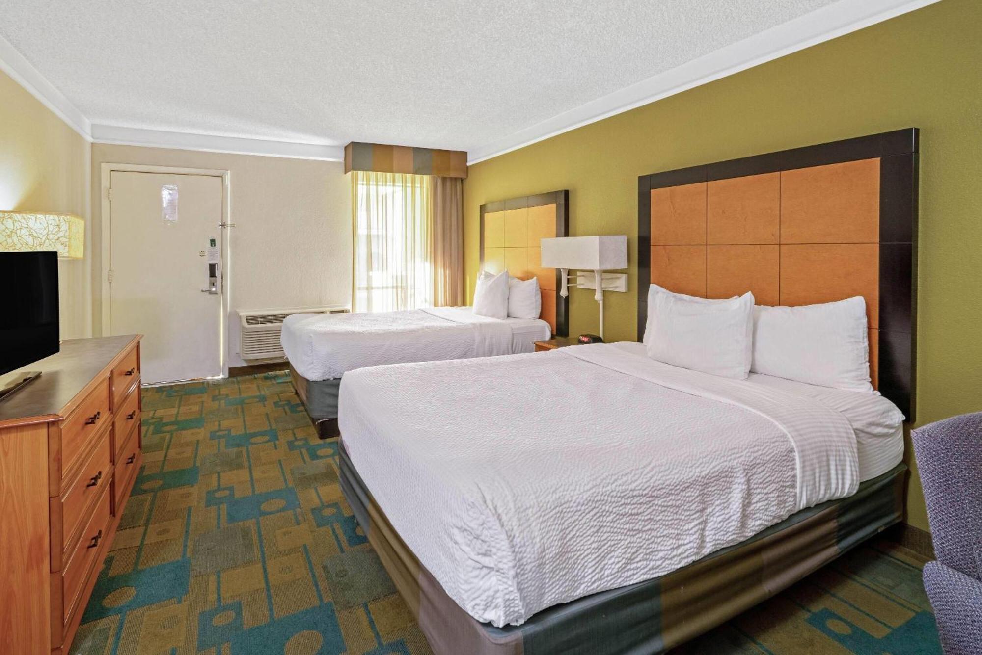 Double Room with Two Double Beds - Non-Smoking
