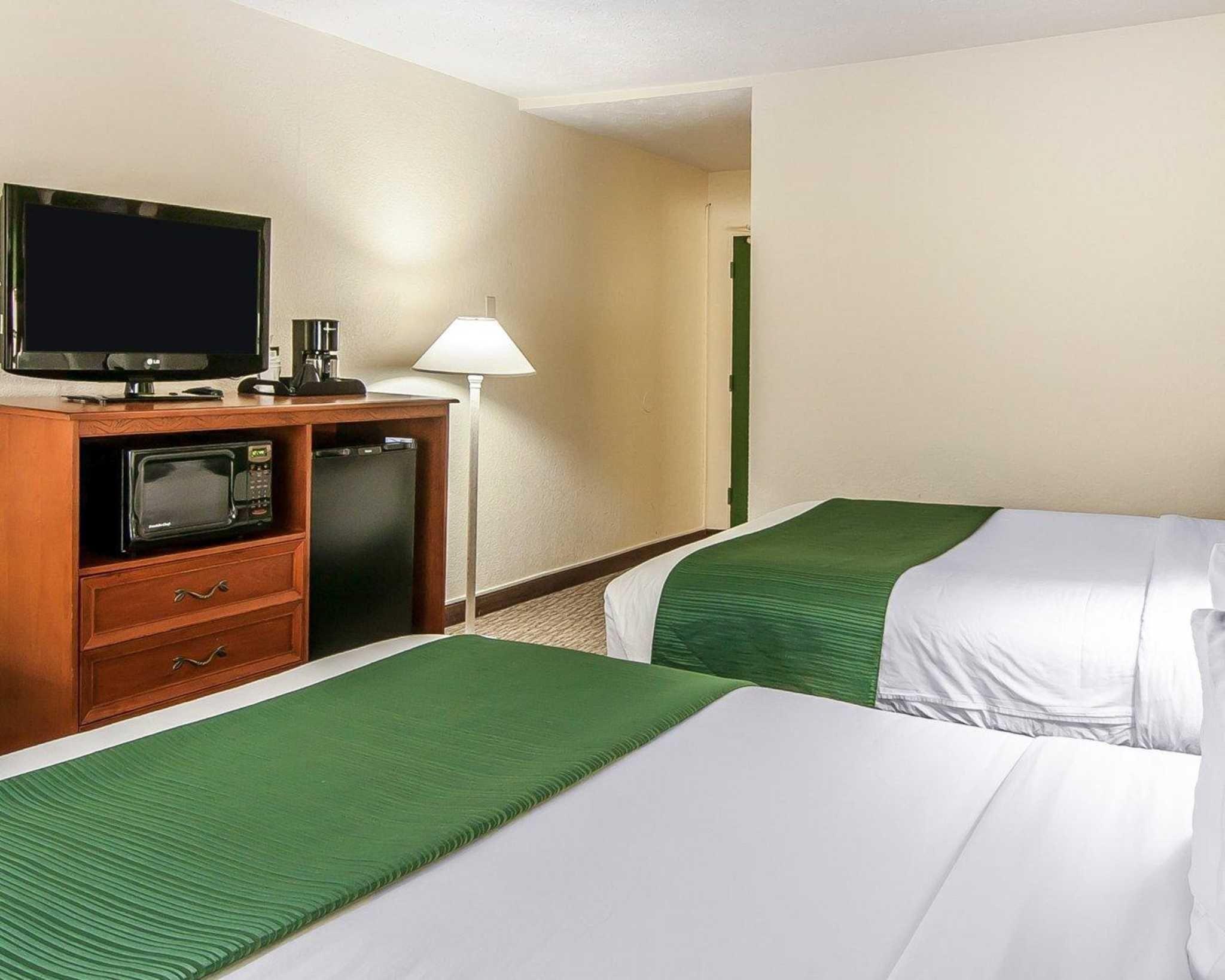 Queen Room with Two Queen Beds - Accessible/Non-Smoking
